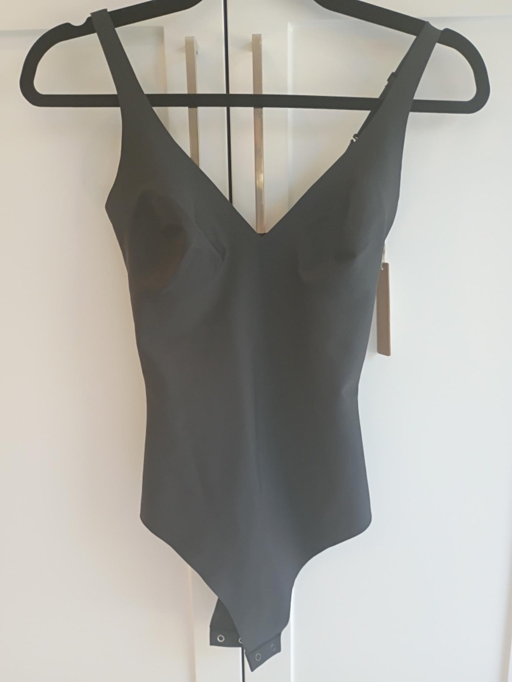 Skims Body Plunge Medium NWT
